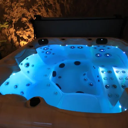 21 Route De Saumur *