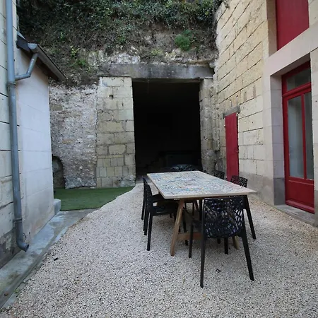 21 Route De Saumur * Parnay