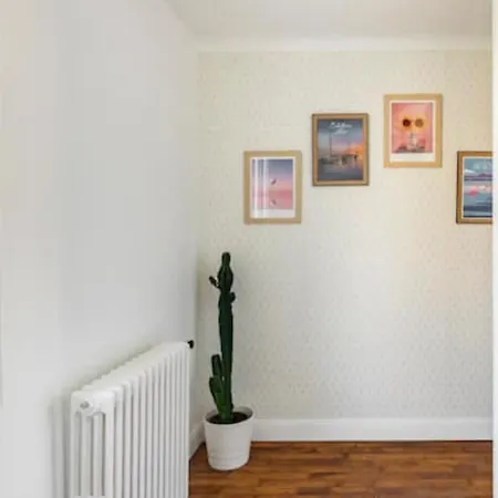 21 Route De Saumur 度假居 Parnay