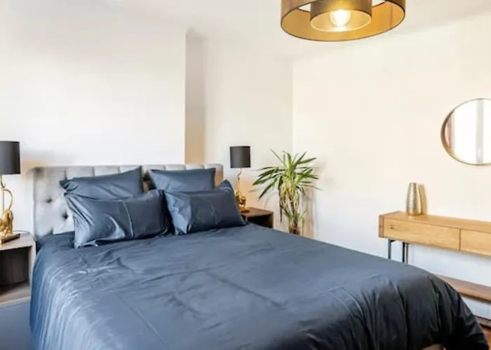 21 Route De Saumur Ferienhaus *