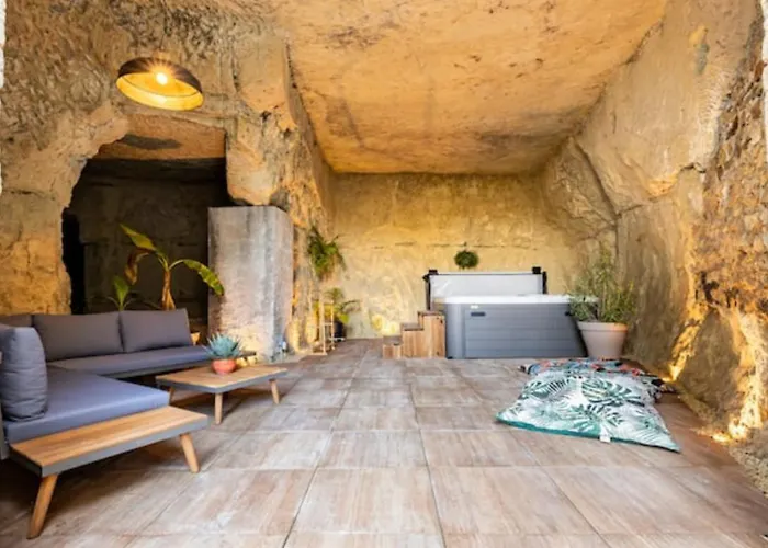 21 Route De Saumur * Parnay