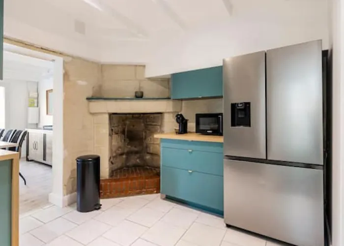 21 Route De Saumur *